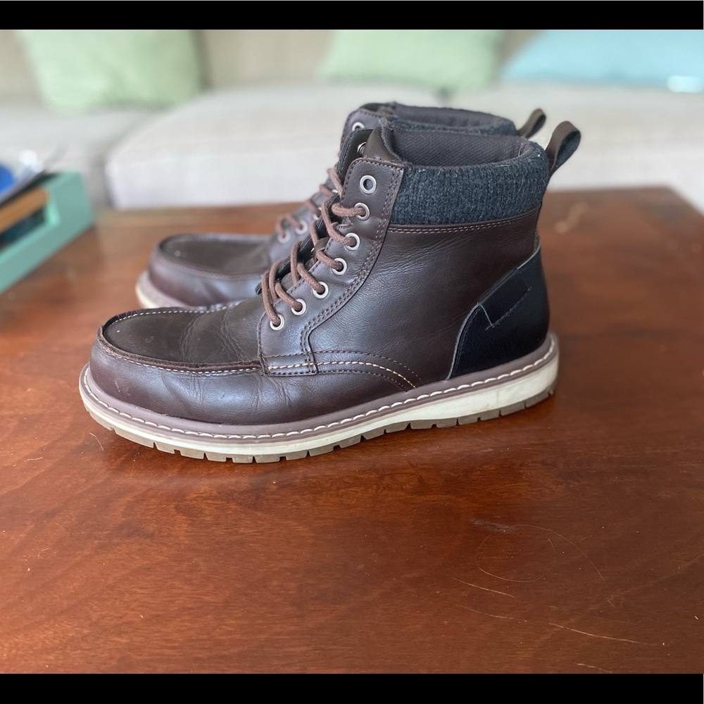 Sonoma mid shoe
